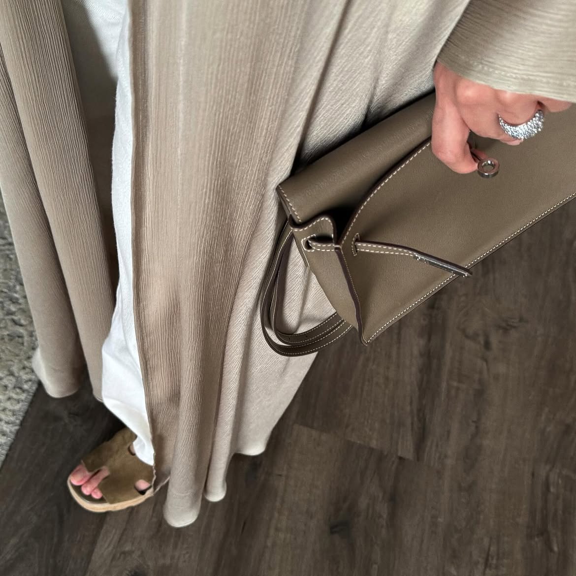 chiffon bisht abaya