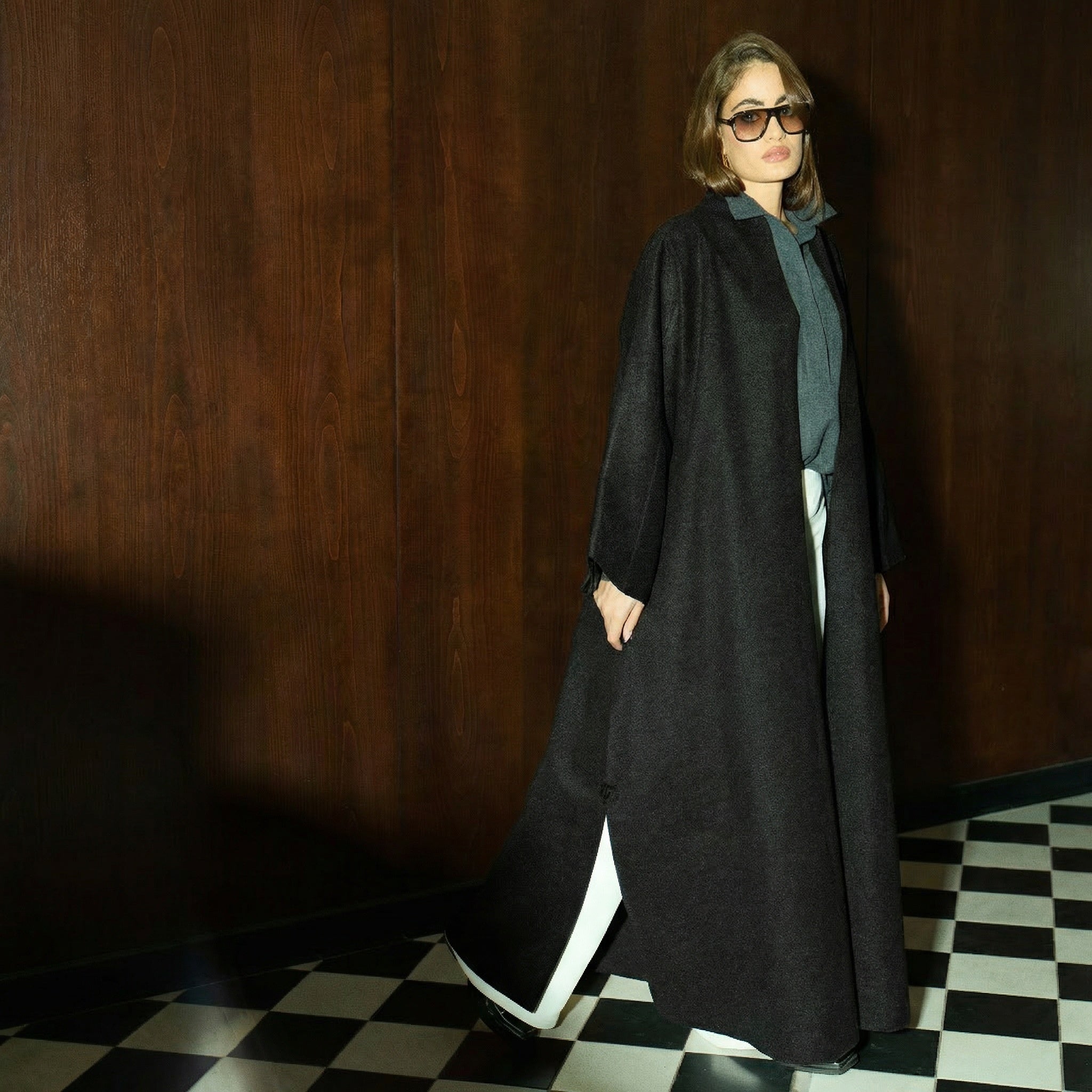 a line pressed wool - black